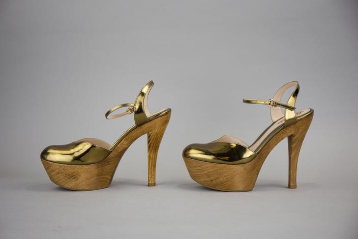 Gucci Gold Platform Heels – Broke and Beautiful